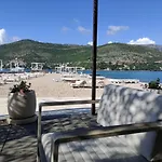 Malena 2+2